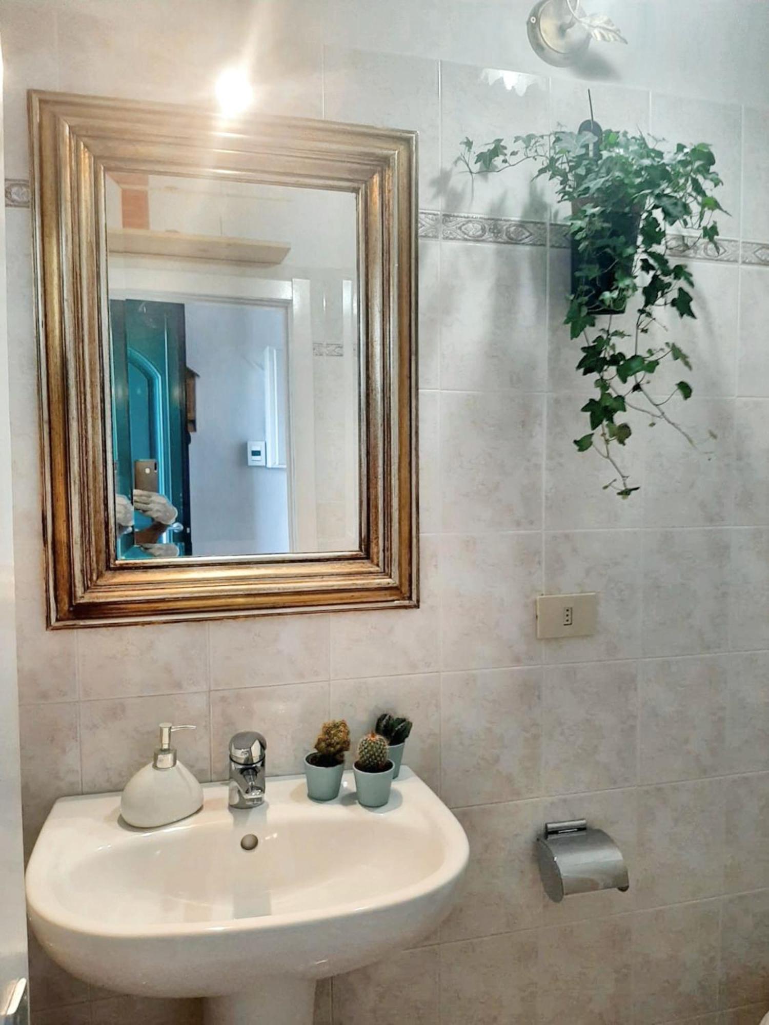 Comfortable Apartment With Sea View In Falcinello Luaran gambar